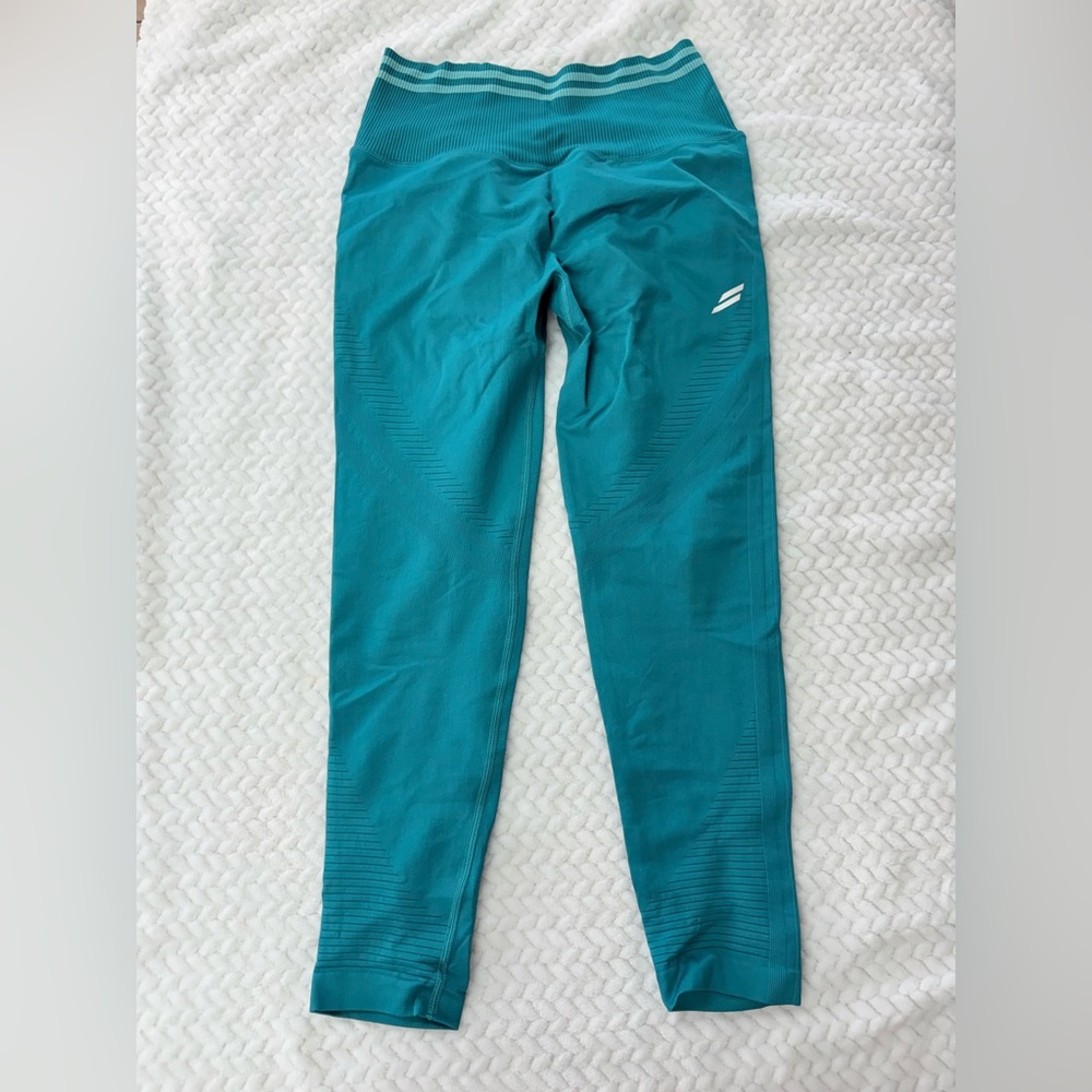 DOYOUEVEN Teal Performance Leggings